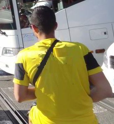jaune